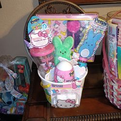 Hello Kitty Peeps Basket