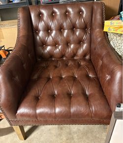 2 accent chairs