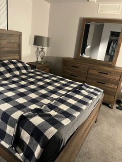 Bedroom set
