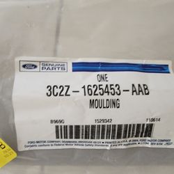 3C2Z-1625453-AAB FORD ECONOLINE MOLDING
