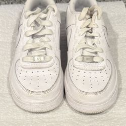 Nike Air Force 1 LE