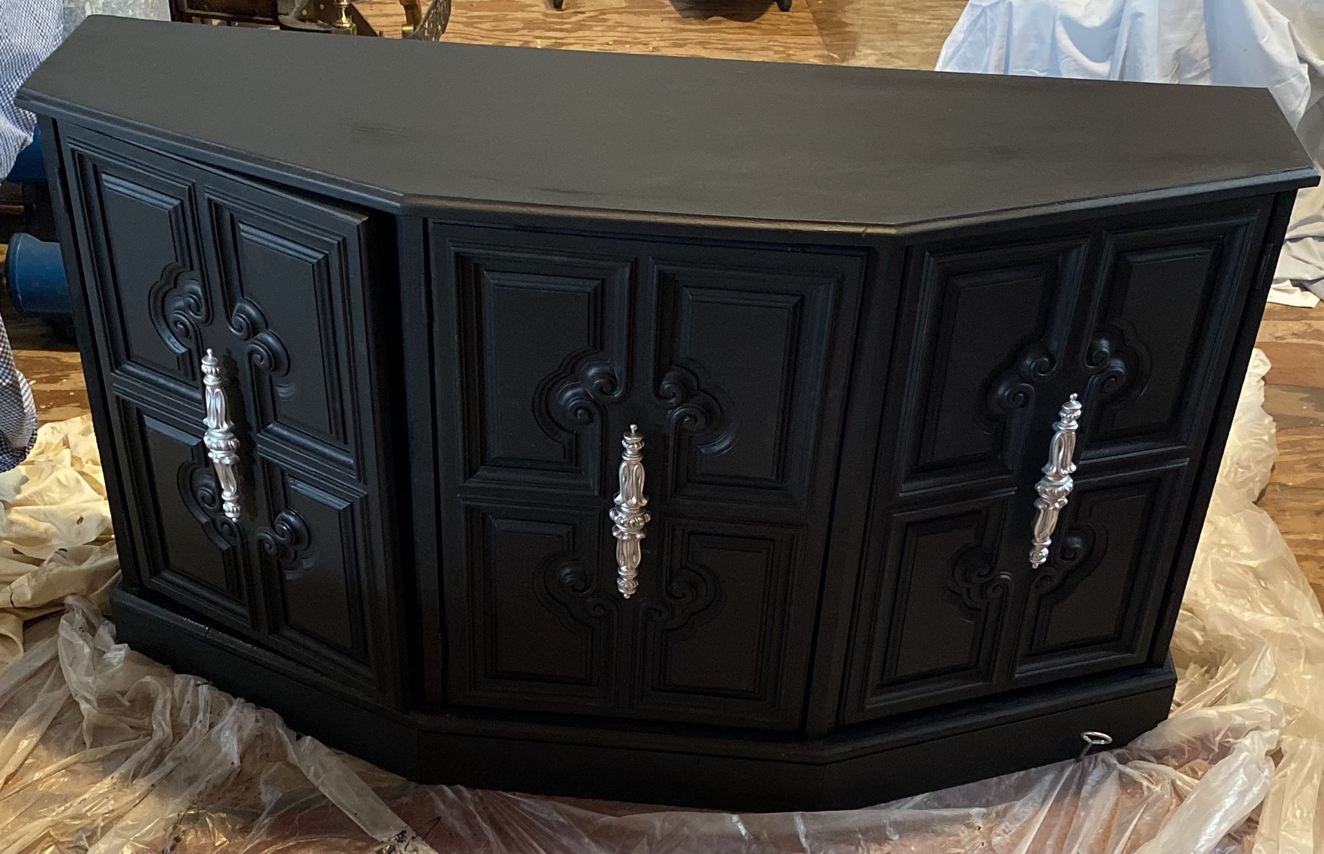 Black triple door tv stand / Side Table / Free Delivery