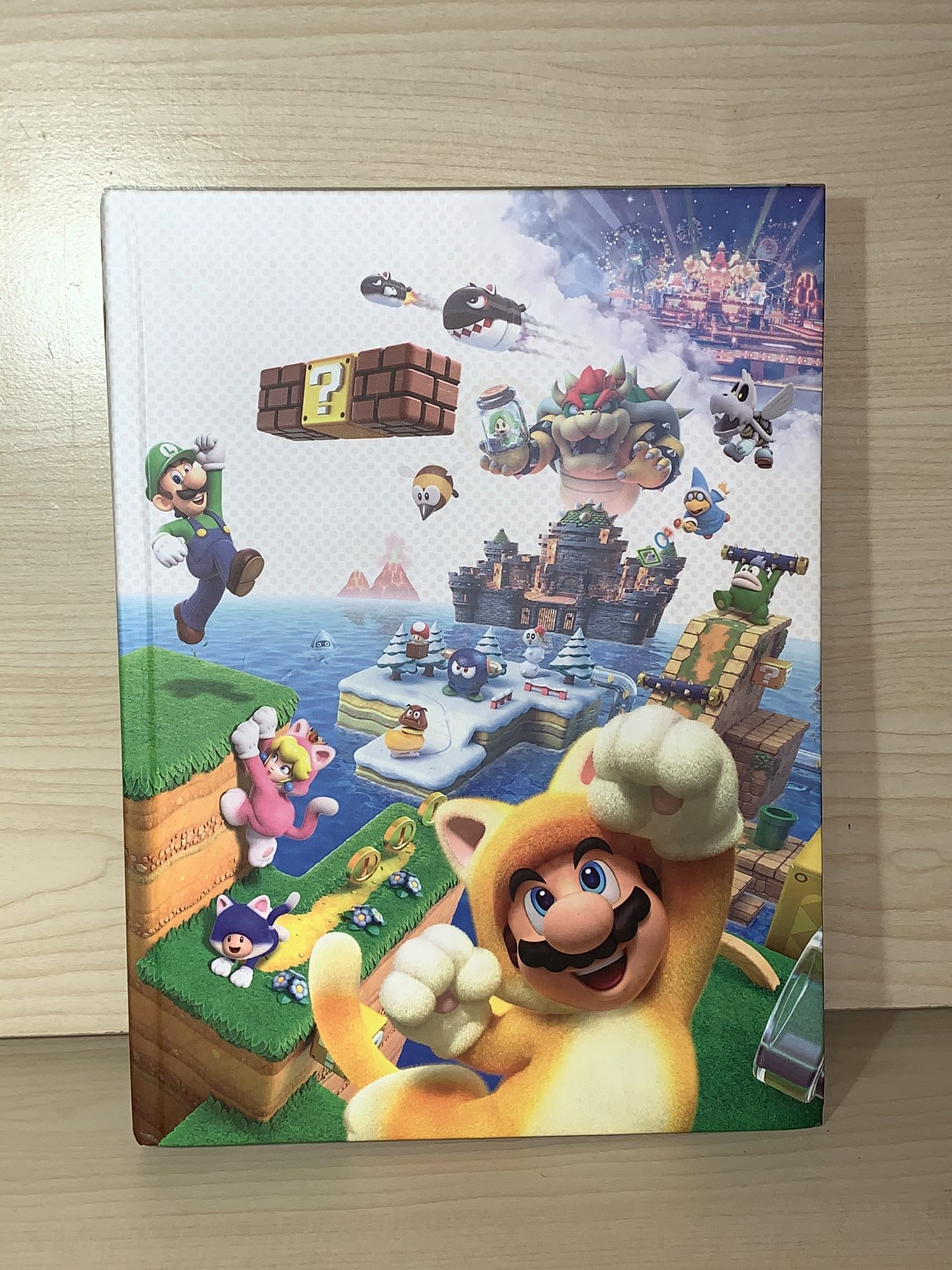 Super Mario 3D World Official Collector's Edition Official Strategy Game Guide