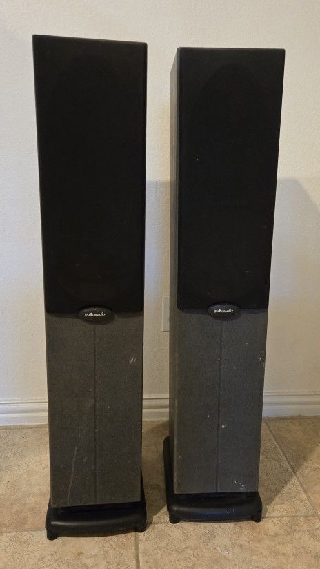Polk Audio RT-800 Tower Speakers
