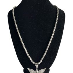 VVS1 Moissanite Dove Pendant & Chain