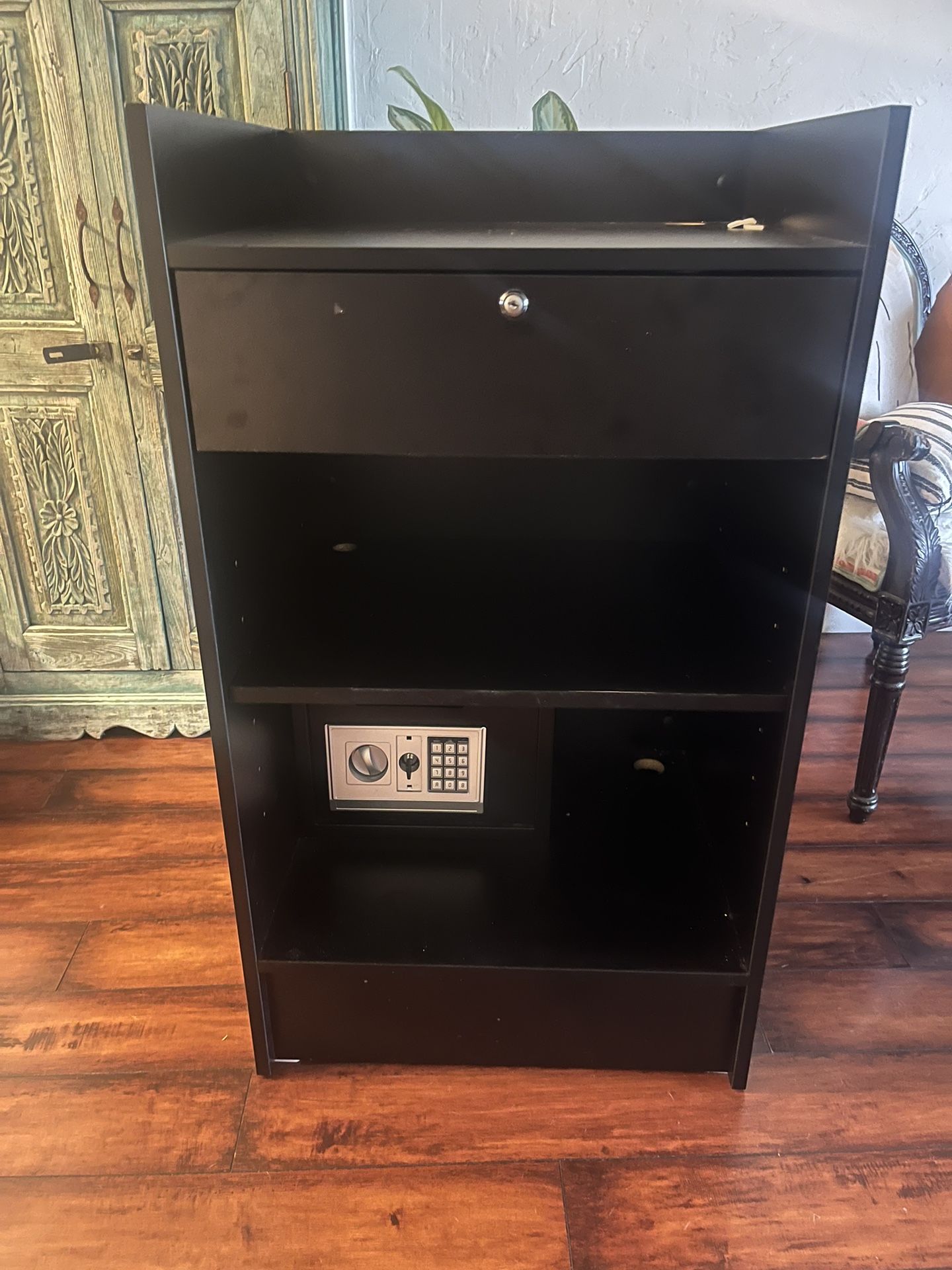 Register Stand With Safe