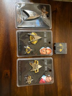 Star track pins