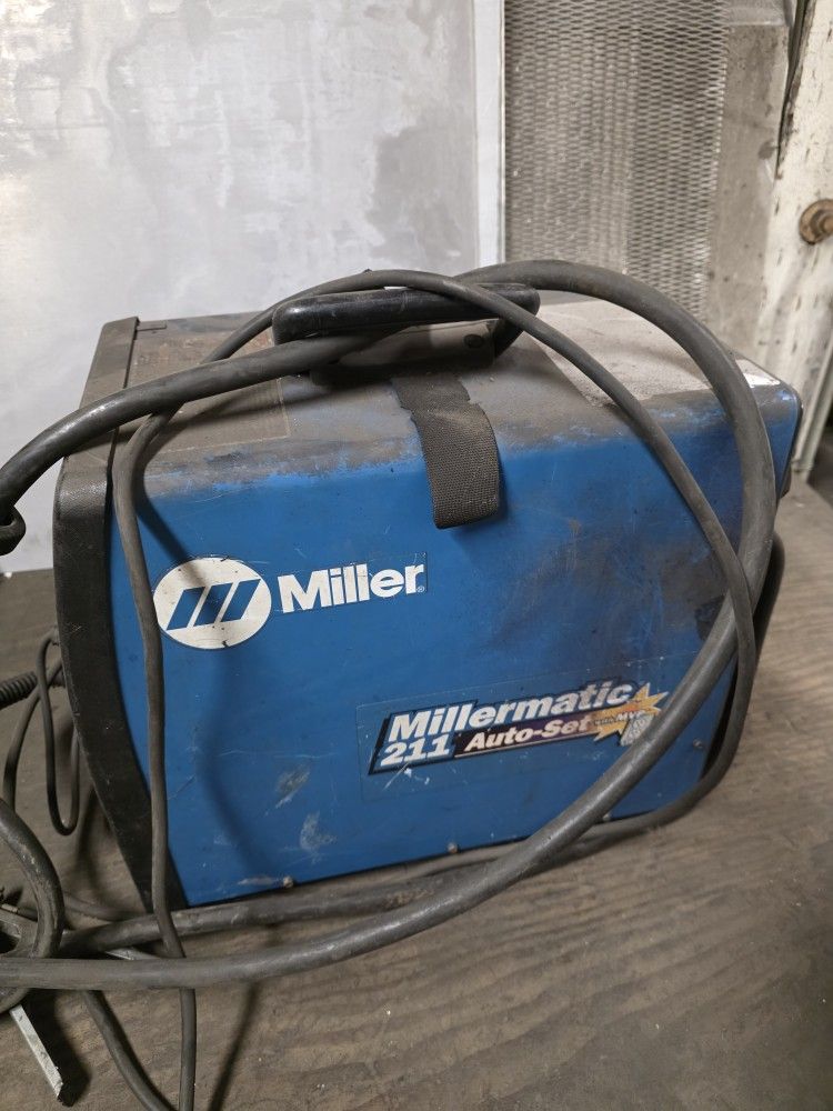 Miller Millermatic 211 MIG Welder with Auto-Set