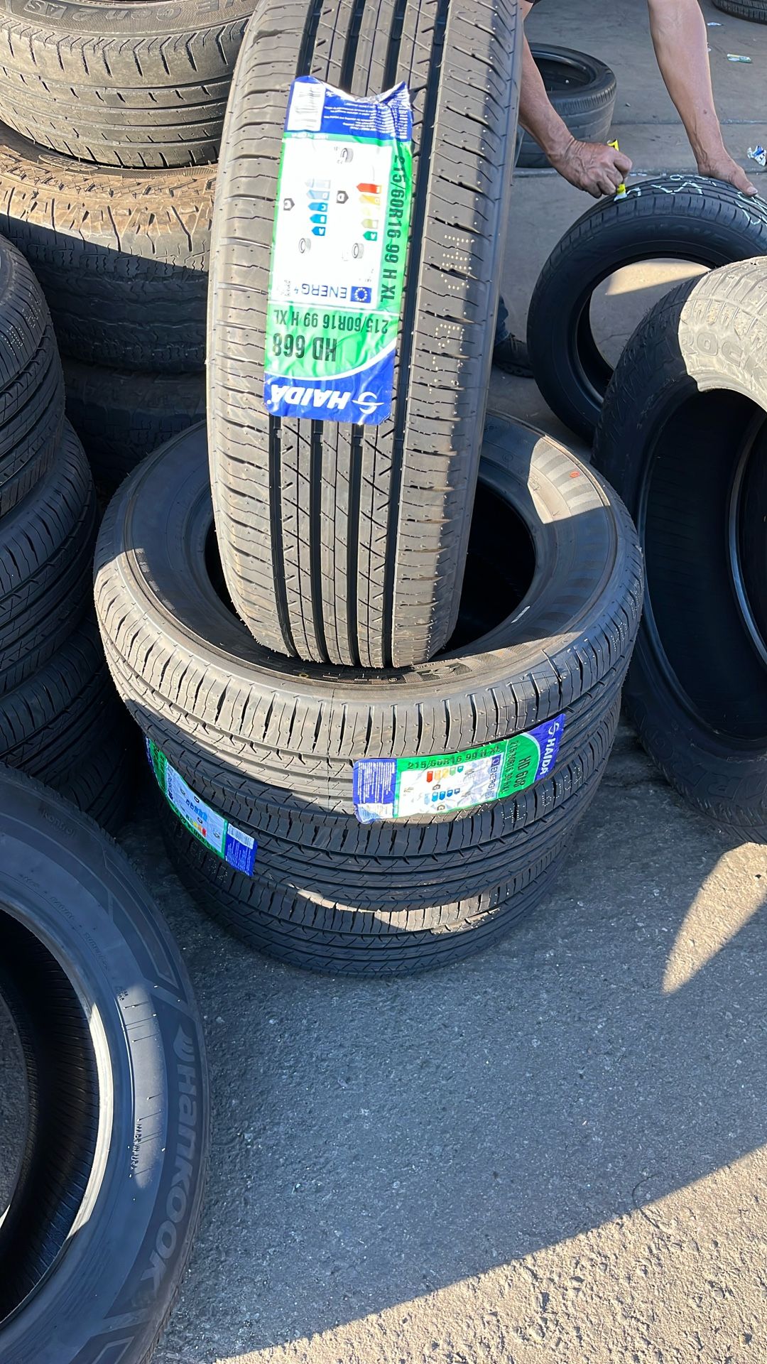 215/60R16