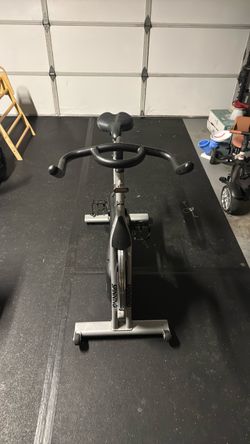 Spinner Sprint Exercise Bike Indoor Cycling Bike Cardio Workout Bike for Home