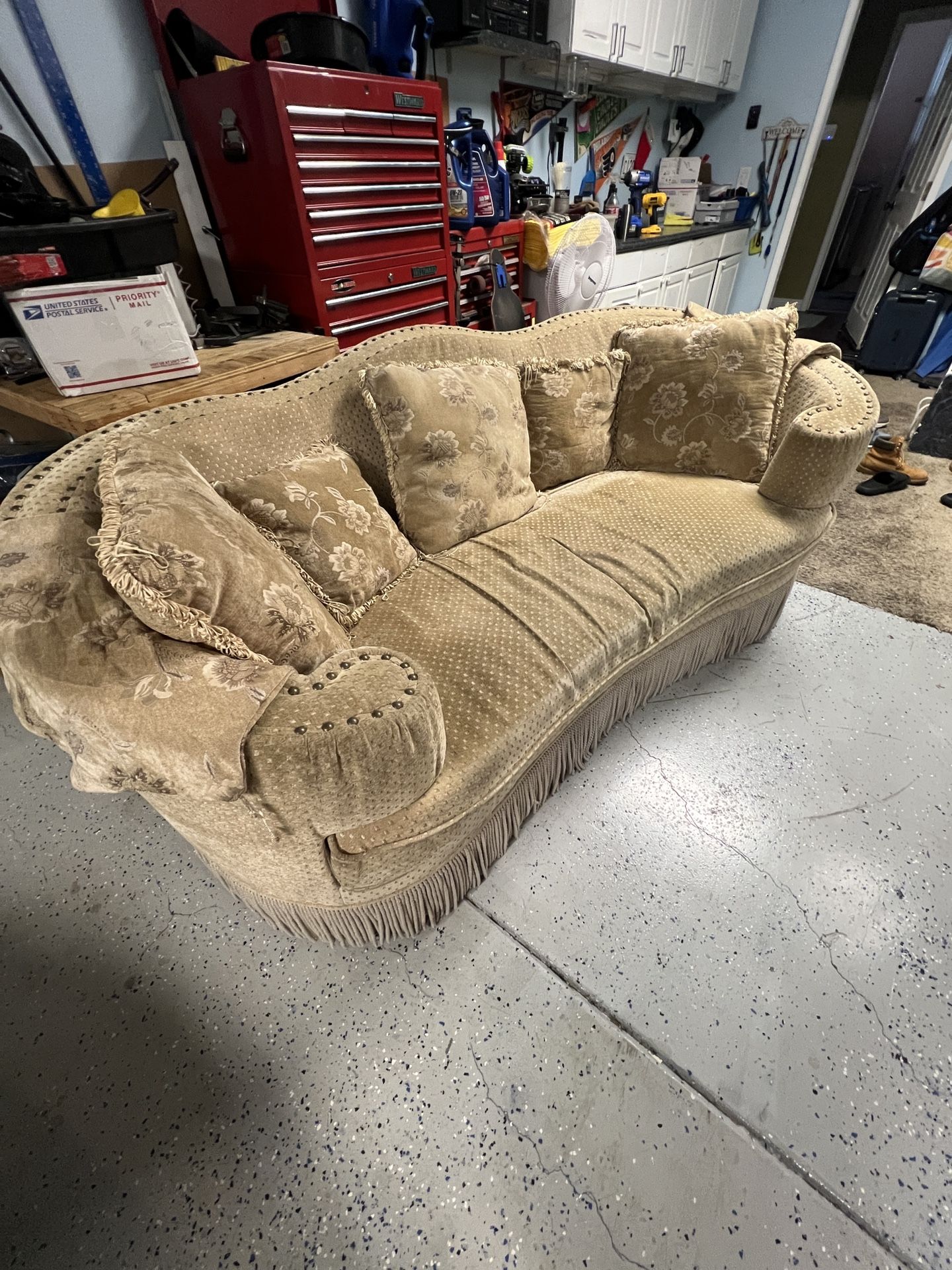 Vintage Victorian-Style Tufted Loveseat Sofa – Unique Scroll Arm Couch