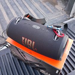 JBL HARMAN XTREME 3 SPEAKER Like New 