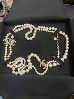 Authentic Chanel Pearl Necklace 3CC