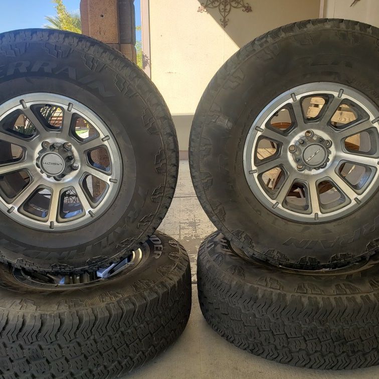 Tries With Rims