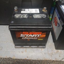 Super Start Premium 12 Volt Car Battery  700 Cranking Amps
