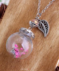 Dried flower glass bottle necklace