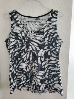 Chico's sleeveless top size large 12