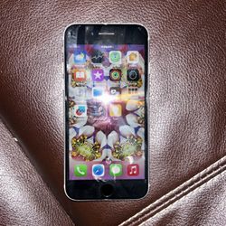 Unlocked IPhone SE Great Condition