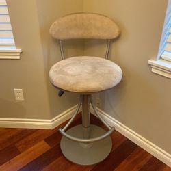 Adjustable Height Cushioned Swivel Stool Chair