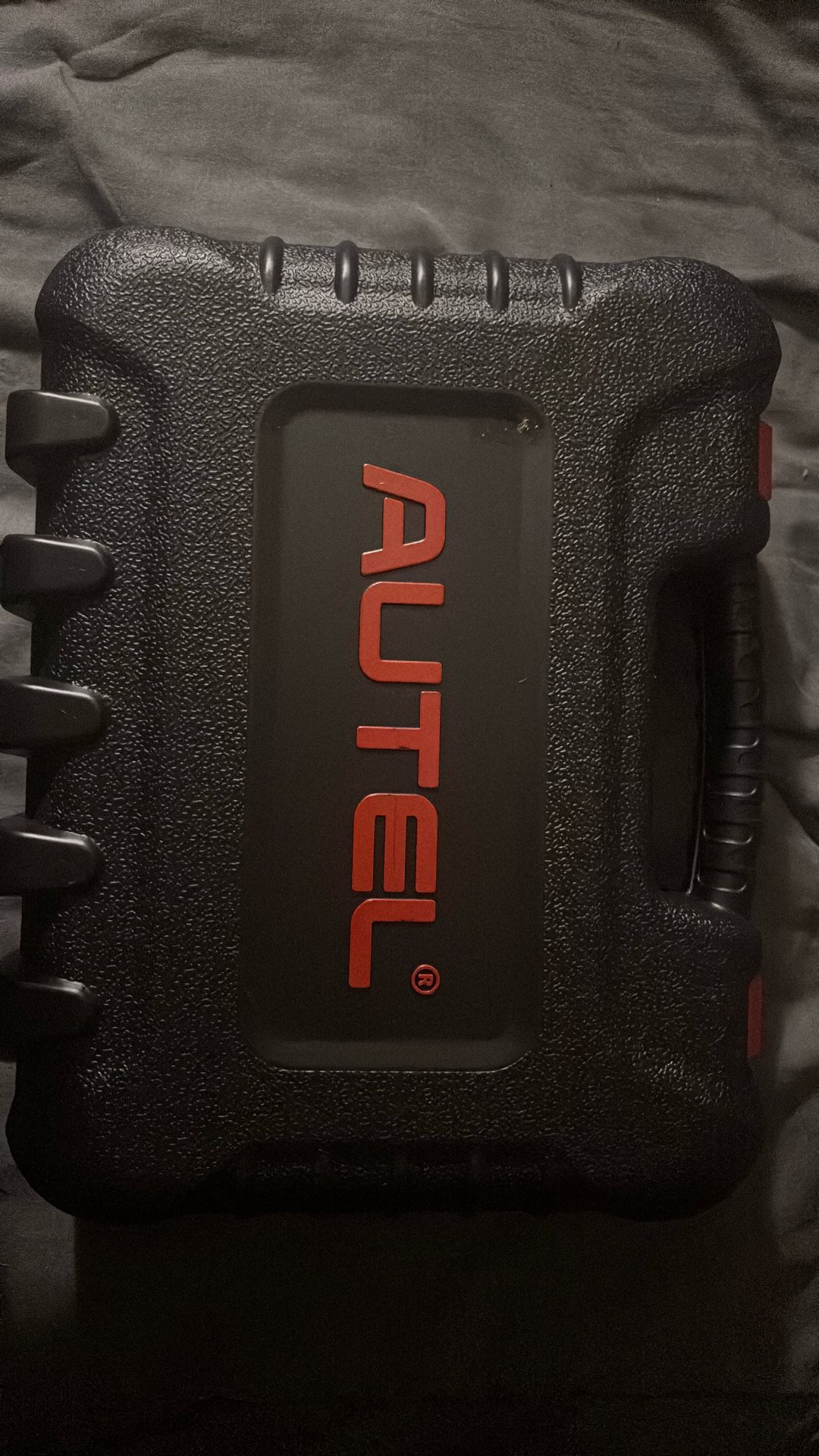 doing car diagnostics, An making Spare Keys 