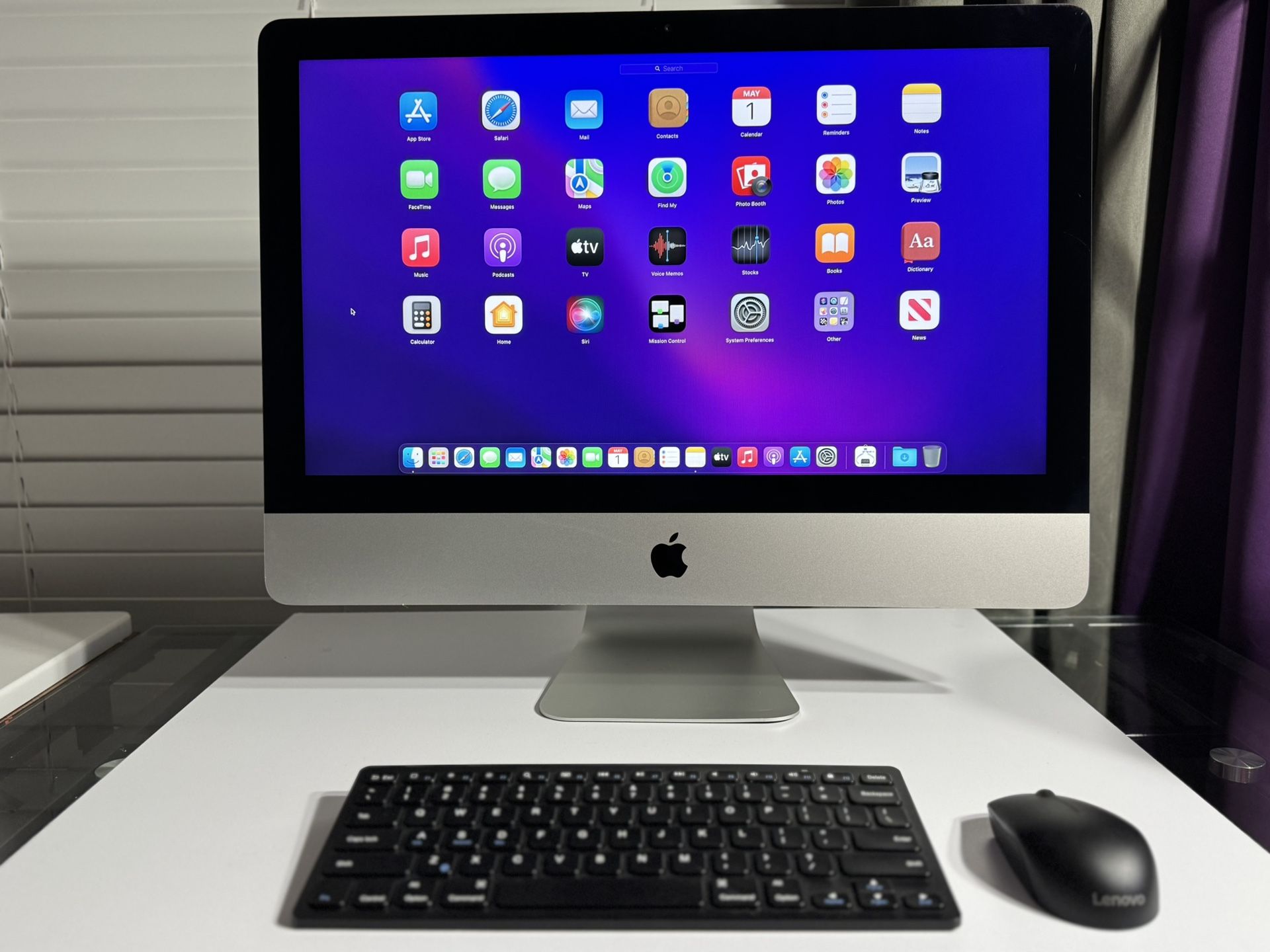 Apple iMac 21.5-Inch Late 2015 In Excellent Working Condition