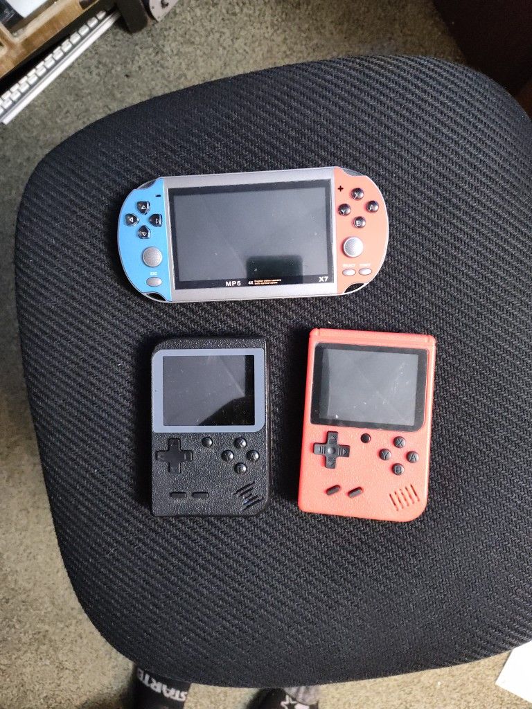 Handheld Retro Games 