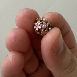 Pandora Openwork Pink Daisy Flower Charm