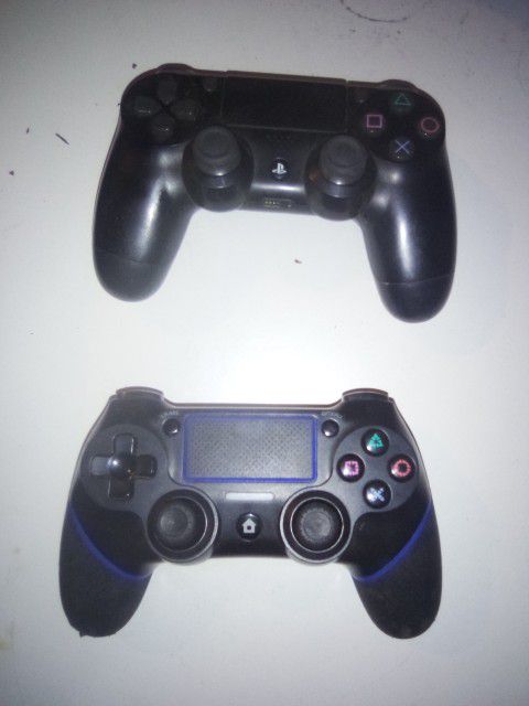 2 PlayStation Controllers, 1 USB Controller, And 1 USB Keyboard 