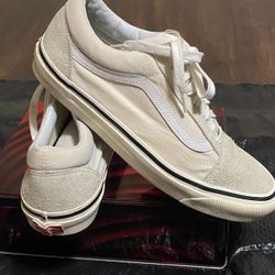 VANS Old Skool Low-Top Sneakers Size 11