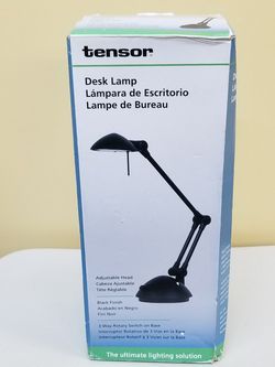 Tensor halogen bulb desk lamp