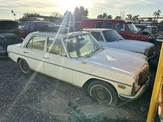 1973 Mercedes-Benz 220