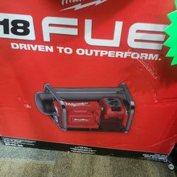 Milwaukee M18 FUEL 2 Gallon Compact Quiet Compressor. 