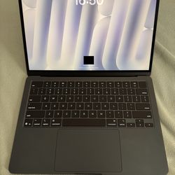 MacBook Air M4 - 32GB RAM + 1TB SSD - Midnight - AppleCare+ Until 2028