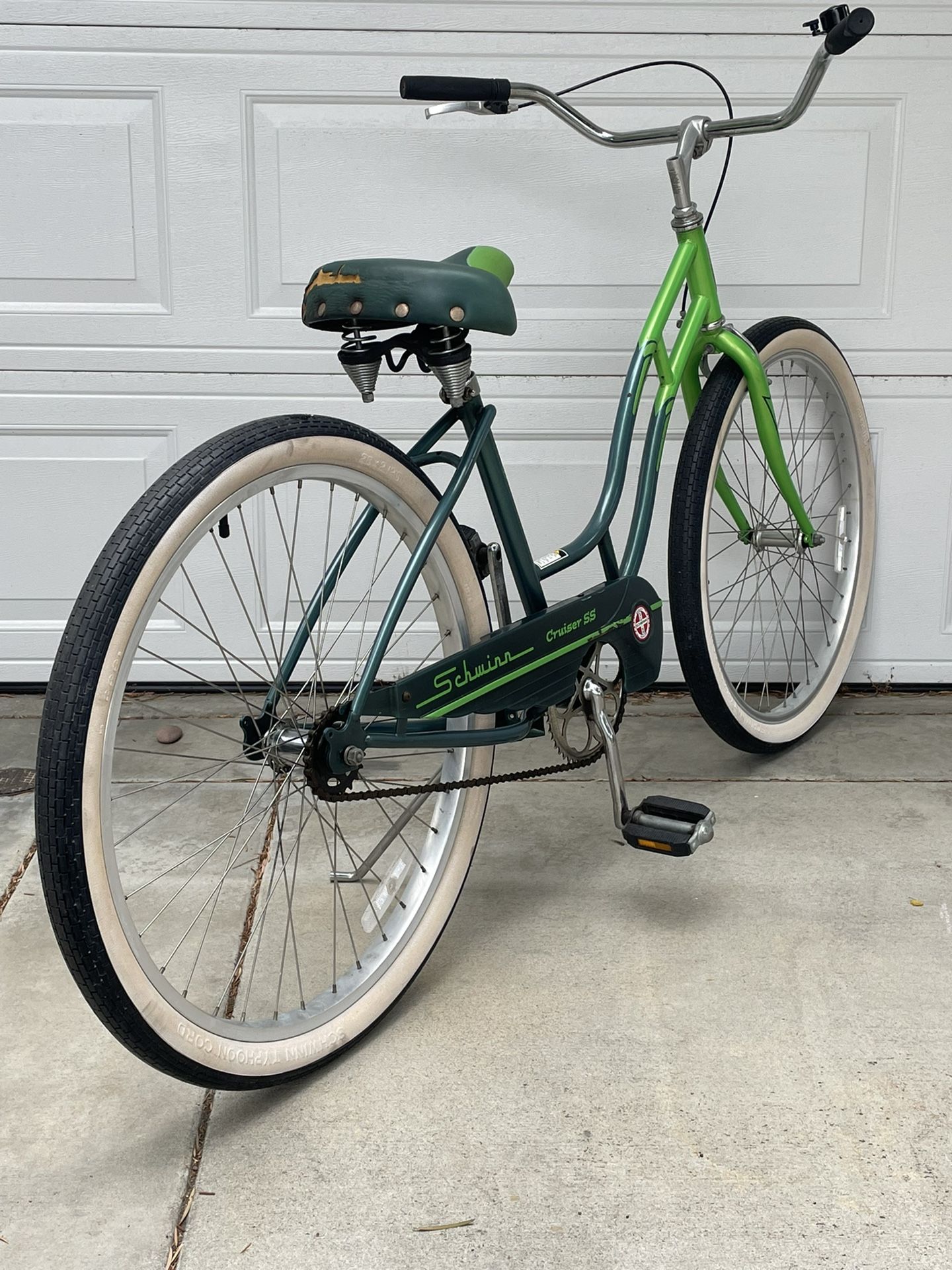 Awesome Classic Authentic Schwinn Cruiser SS 26 Cruiser for Sale in Long Beach CA OfferUp