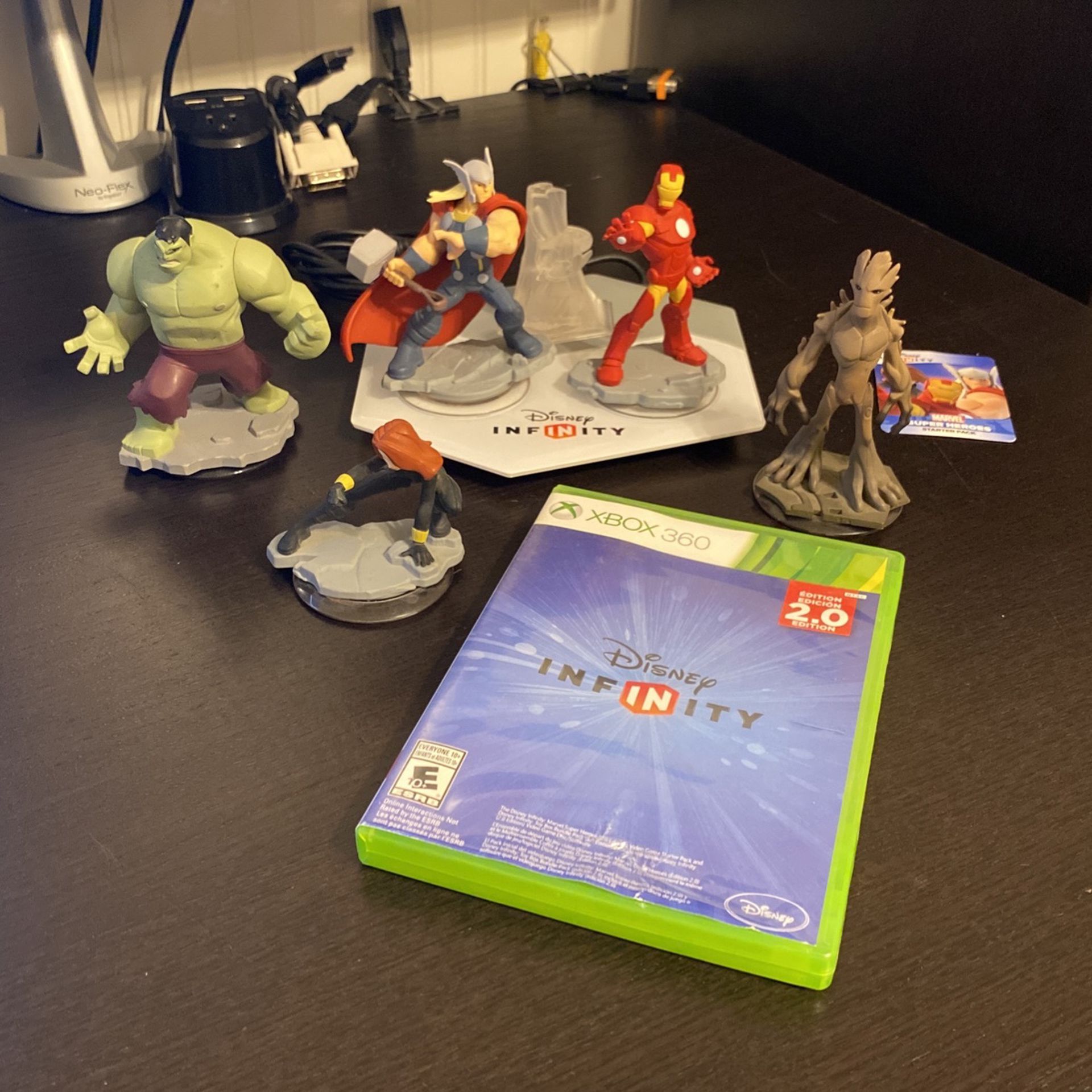 Disney Infinity Game, Figurines And Portal Base Pad For Xbox 360
