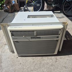 Ac window  frigidaire