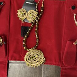 Necklace & Earings Set