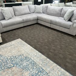 Big New Comfy Sectional Couch