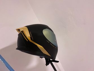 Motorcycle helmet