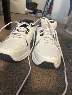 Avis Men’s Athletic Shoes size 11(worn once)