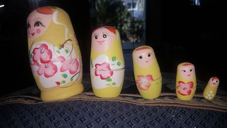 Nesting wooden dolls