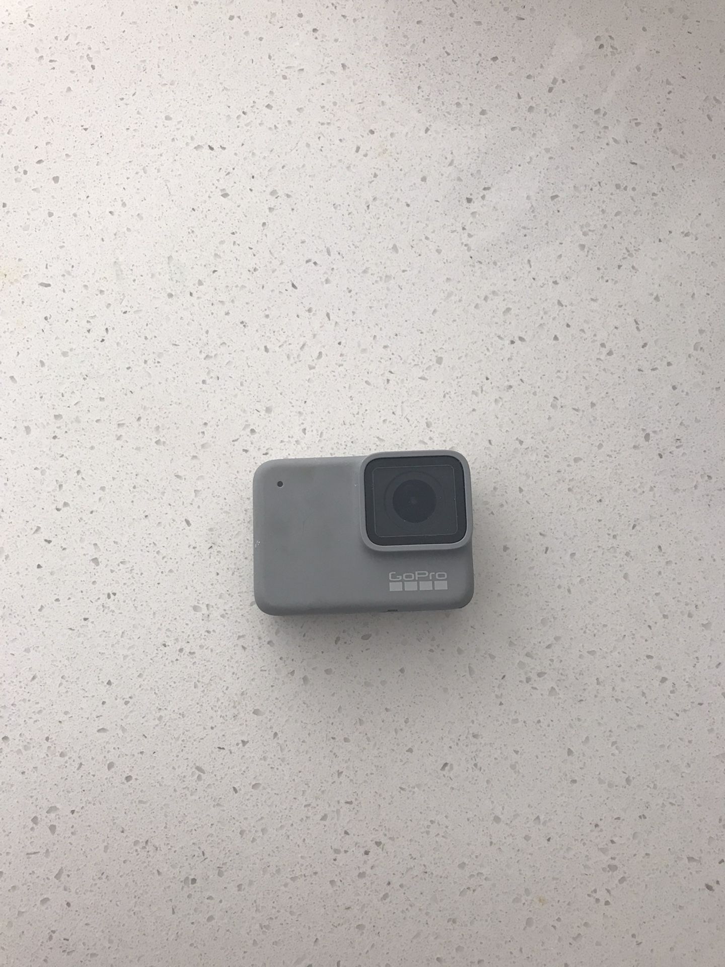 Go Pro Hero 7 + Accessories