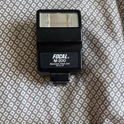 Focal M-200 Electronic Flash Unit - Black Lab