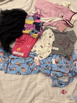 7 NWT clothing bundle Xs