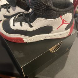 Jordan tennis shoes for kids size 10