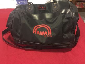 Carry-on or check-in DuWay expandable luggage with pivot wheels