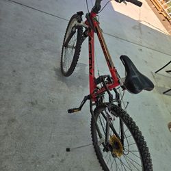 2 Bicicletas Usadas En Buen Estodo Las Vendo Porque No Las Uso $100Por Las 2