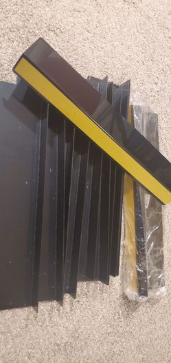 Plastic Angle Moulding pack of 24