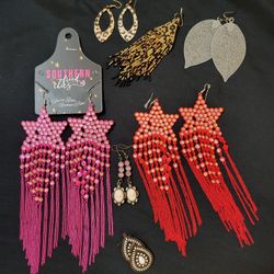 7 Pairs of fashion Earrings