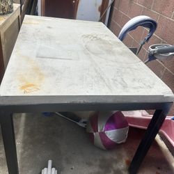 FREE CEMENT TABLE